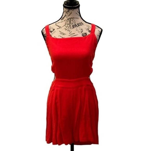 Sexy Red Cross Tie Backless Romper | Illa Illa | Large |‎ NWOT | SKU111 - Picture 1 of 8
